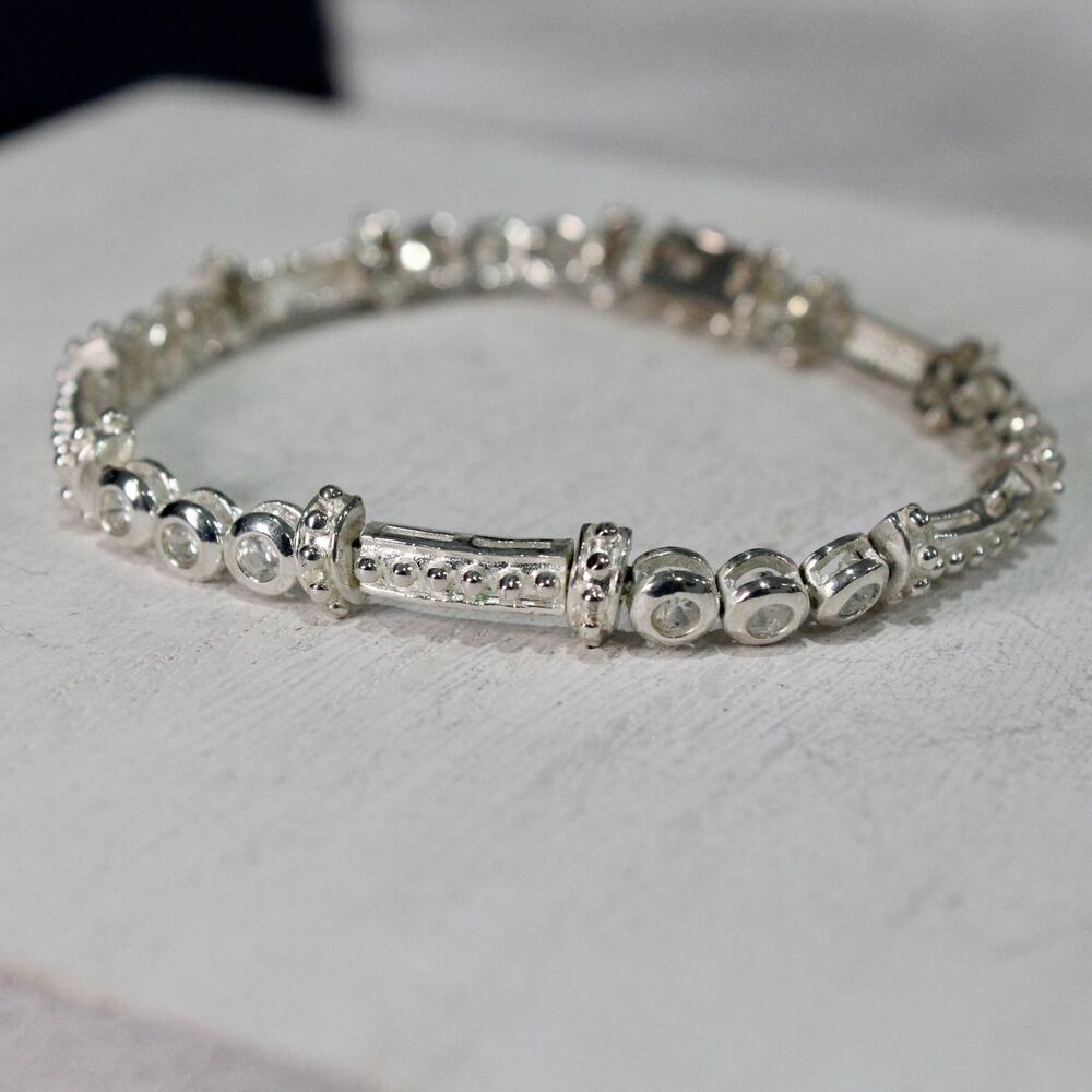 Vintage Women's Sterling Silver 925 & Cubic Zirconia CZ Tennis Bracelet - Picture 3 of 10